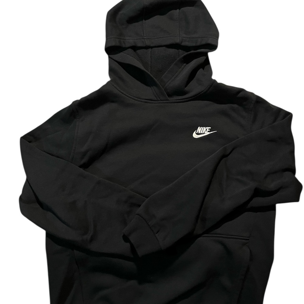 Nike Black Hoodie Sweatshirt with Iconic Swoosh